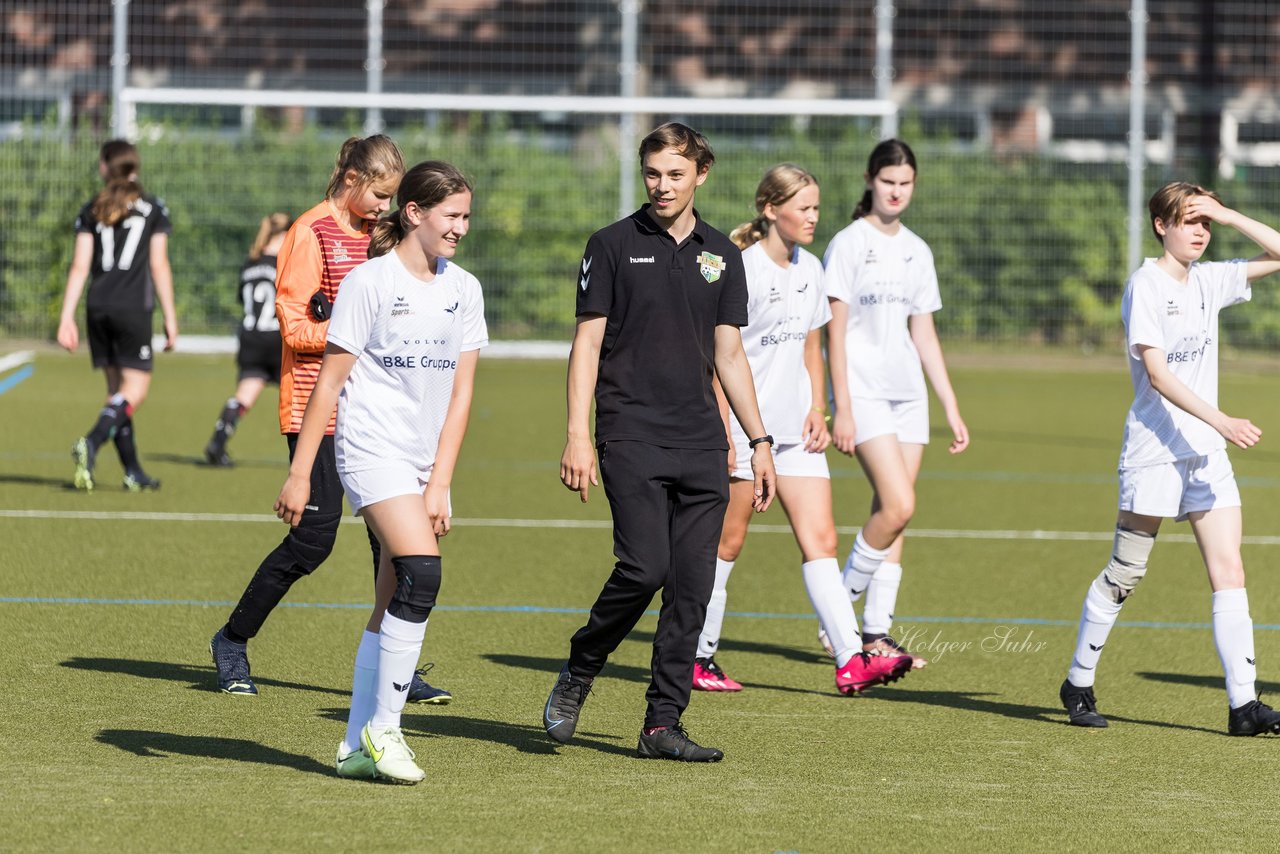 Bild 331 - wBJ Alstertal-Langenhorn - SV Henstedt-Ulzburg : Ergebnis: 4:1